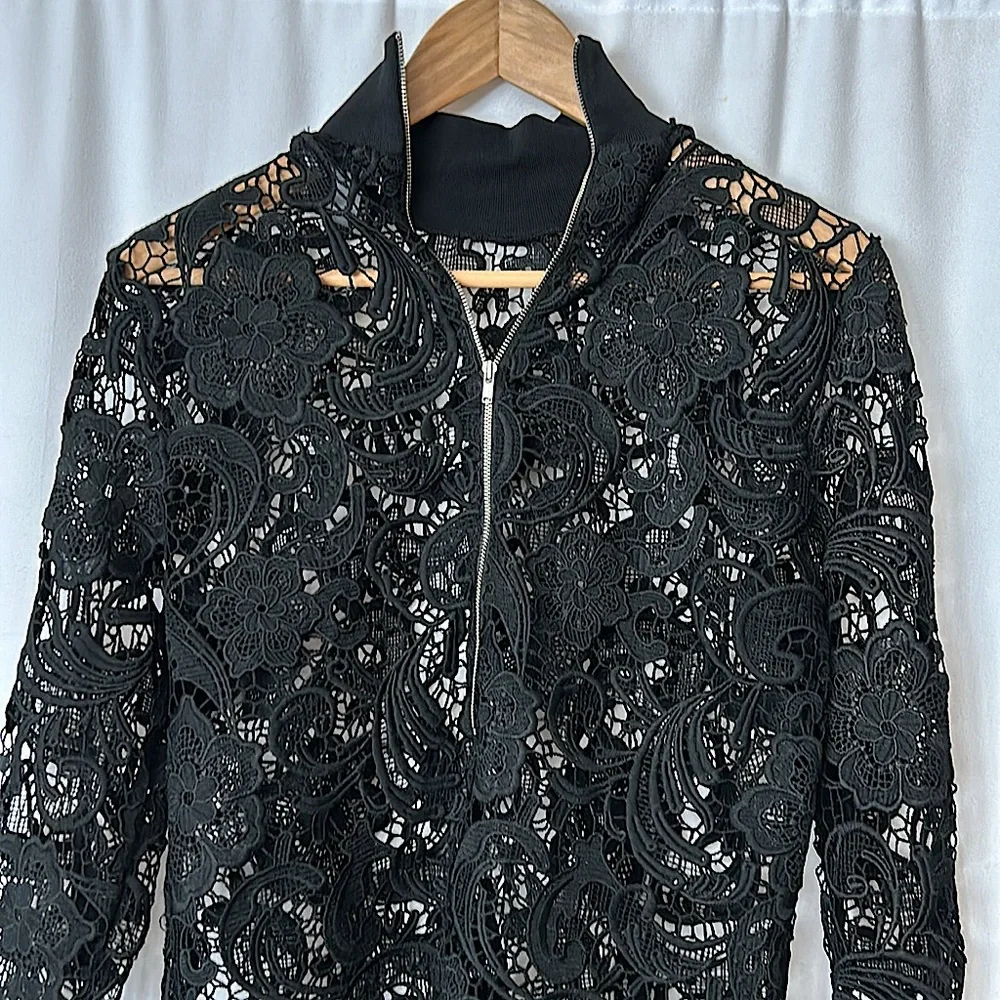Dylan Gray Black Floral Lace Cut Out Long Sleeve Blouse Shirt Top **Size M**🌺🌺 - Picture 3 of 5
